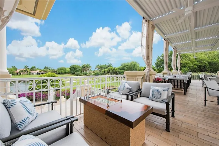 View of terrace featuring an outdoor living space