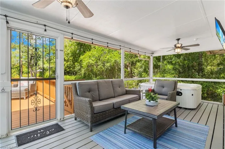 Large Screened Back Porch