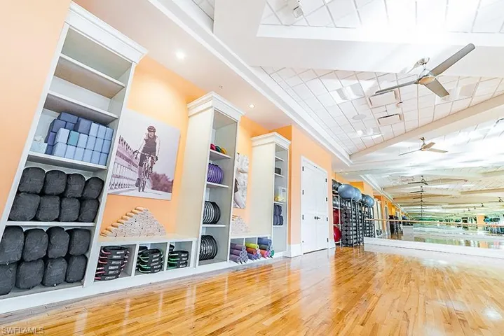 7828 Valencia Ct, Naples, Florida 34113