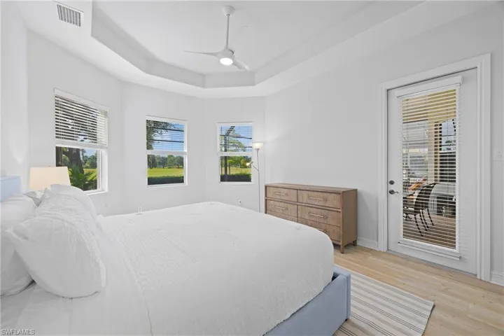 7828 Valencia Ct, Naples, Florida 34113