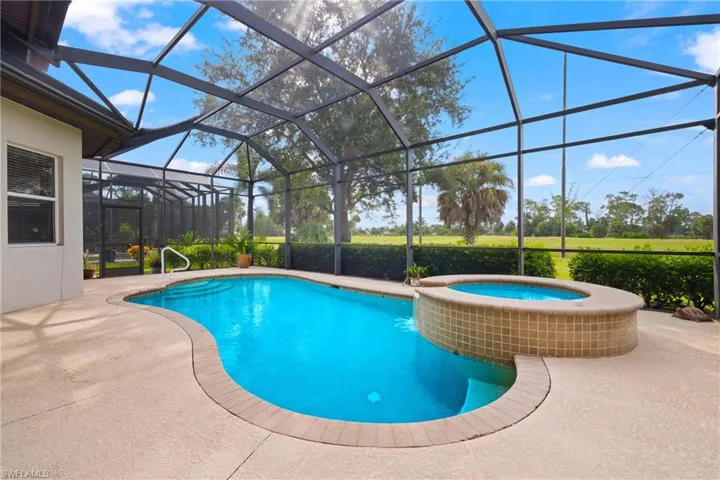 7828 Valencia Ct, Naples, Florida 34113