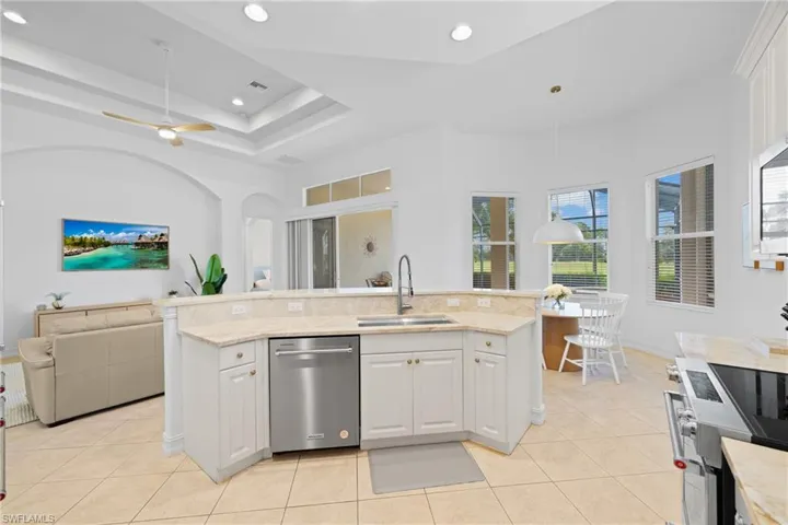 7828 Valencia Ct, Naples, Florida 34113