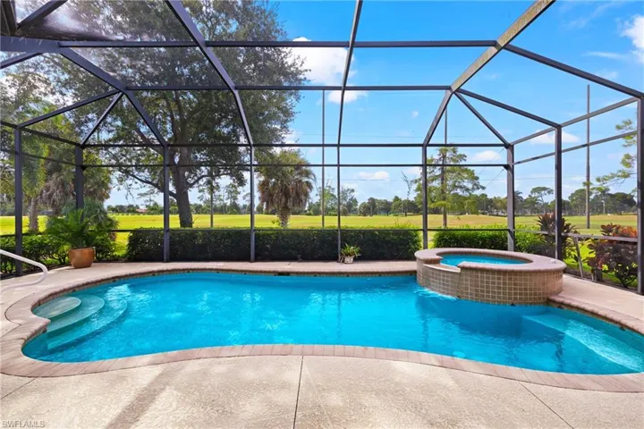 7828 Valencia Ct, Naples, Florida 34113