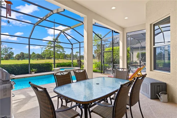 7828 Valencia Ct, Naples, Florida 34113