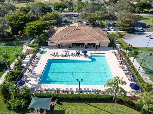 Clubhouse - Pool w/ Lap Lanes