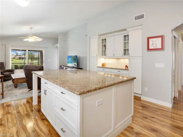 Kitchen - Family Room