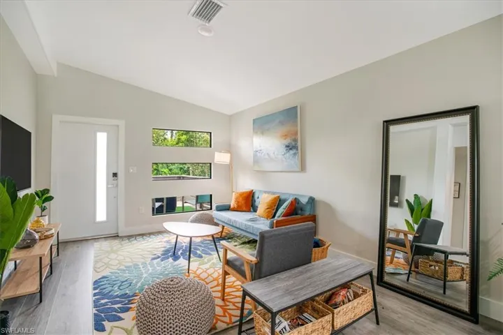 3260 Woodside Ave, Naples, Florida 34112