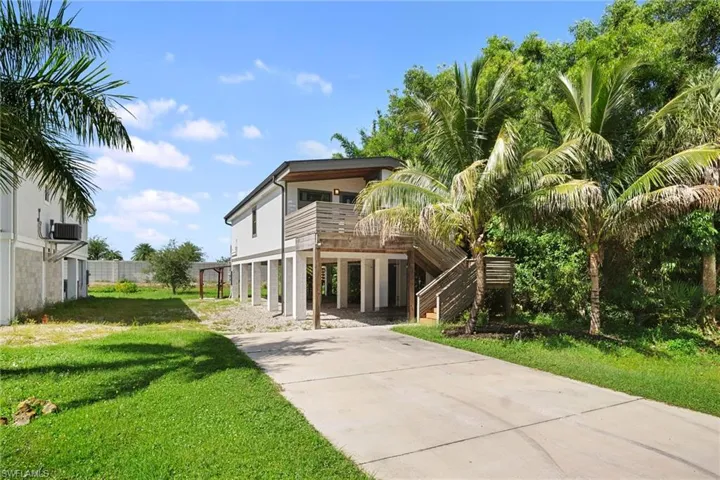 3260 Woodside Ave, Naples, Florida 34112