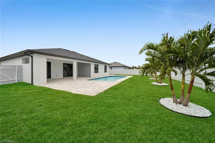 919 SE 23rd  ST, Cape Coral, FL 33990