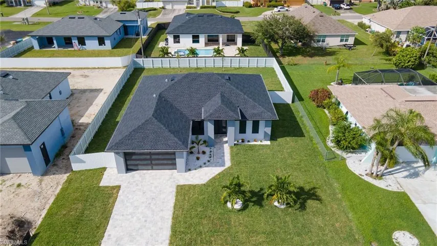 919 SE 23rd  ST, Cape Coral, FL 33990