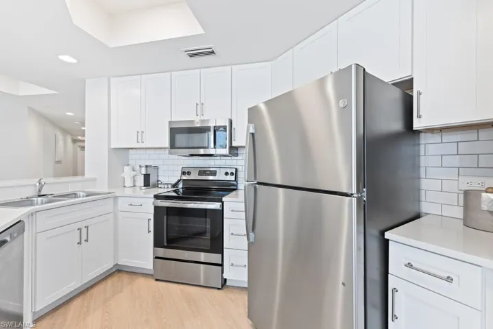 Spacious Kitchen