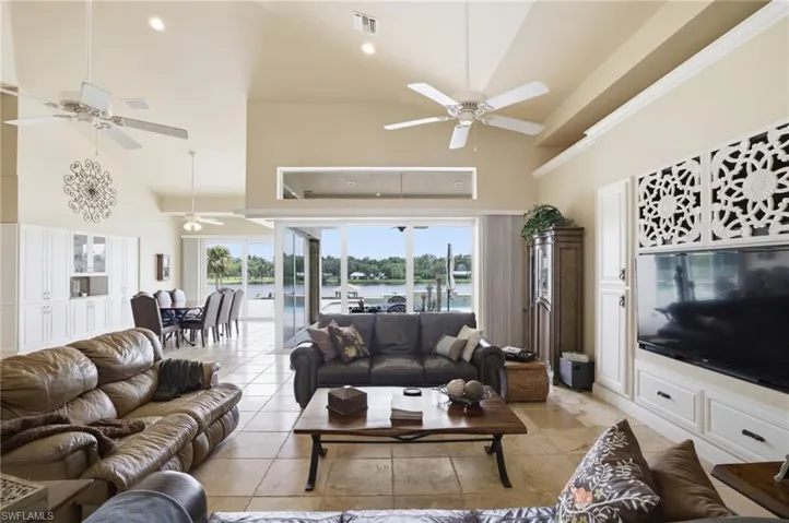 2504  Caloosa Shores  DR, Labelle, FL 33935
