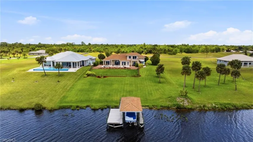 2504  Caloosa Shores  DR, Labelle, FL 33935