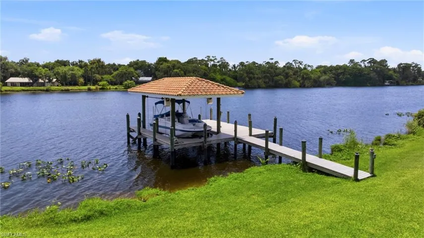 2504  Caloosa Shores  DR, Labelle, FL 33935