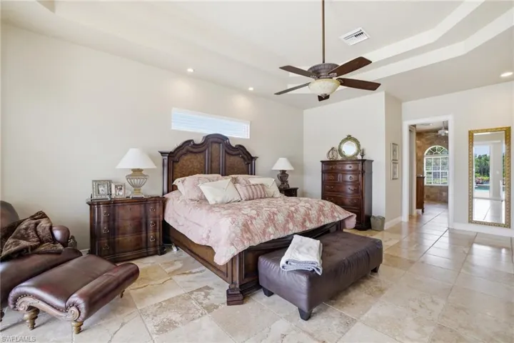 2504  Caloosa Shores  DR, Labelle, FL 33935