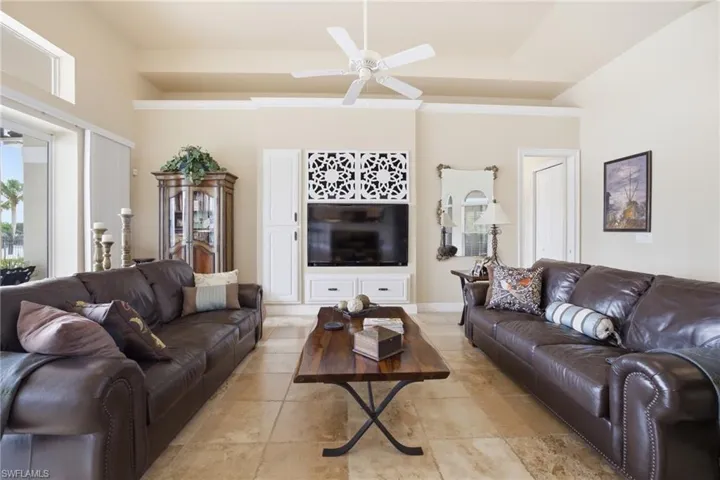 2504  Caloosa Shores  DR, Labelle, FL 33935