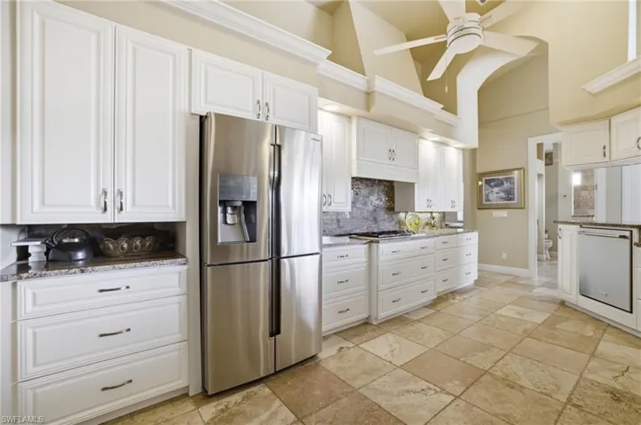 2504  Caloosa Shores  DR, Labelle, FL 33935
