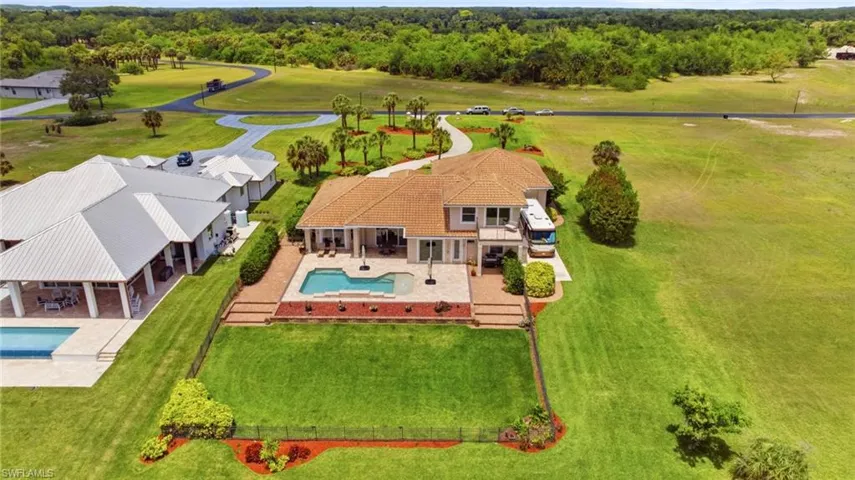 2504  Caloosa Shores  DR, Labelle, FL 33935