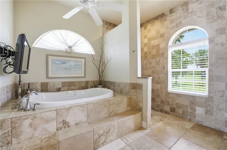 2504 Caloosa Shores Dr, Labelle, Florida 33935