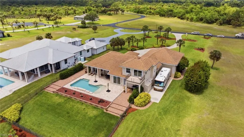 2504  Caloosa Shores  DR, Labelle, FL 33935