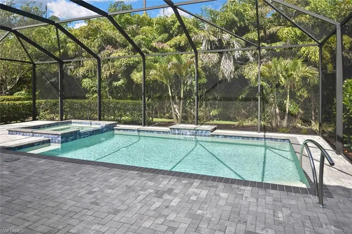 Your own resort with pool and spa in a beautiful setting