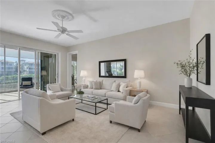 Virtually Staged-Contemporary Decor