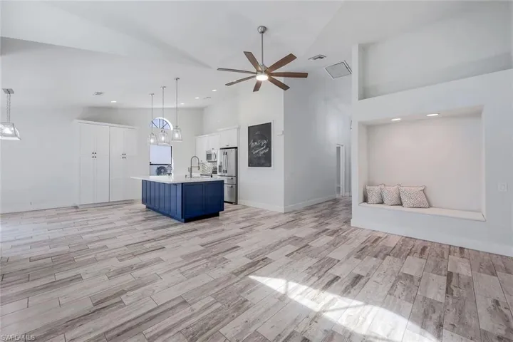 6632  Wakefield  DR, Fort Myers, FL 33966