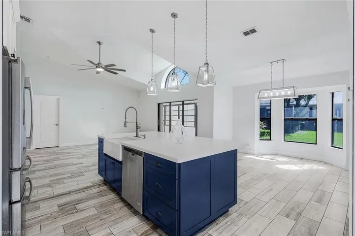 6632  Wakefield  DR, Fort Myers, FL 33966