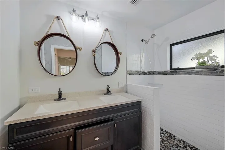 6632  Wakefield  DR, Fort Myers, FL 33966