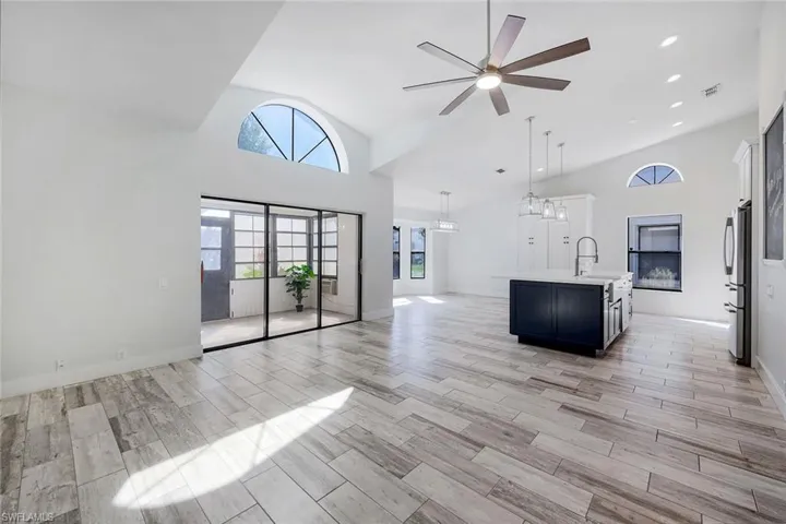 6632  Wakefield  DR, Fort Myers, FL 33966
