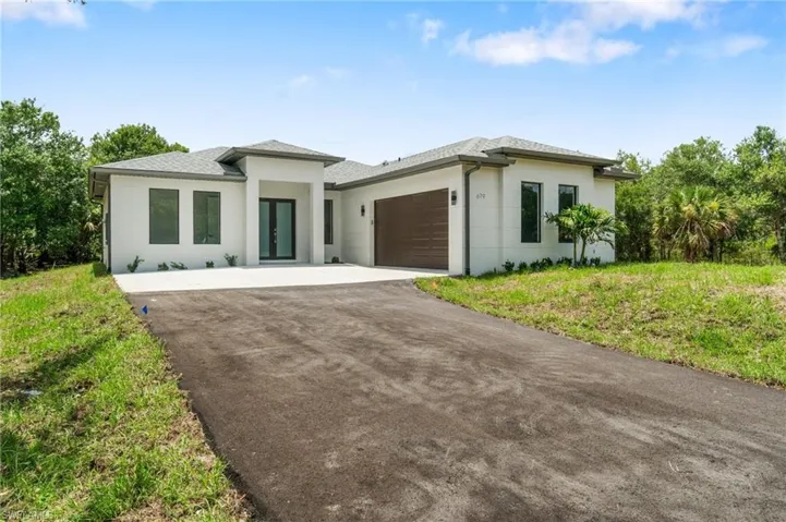 679  18th NE ST, Naples, FL 34120