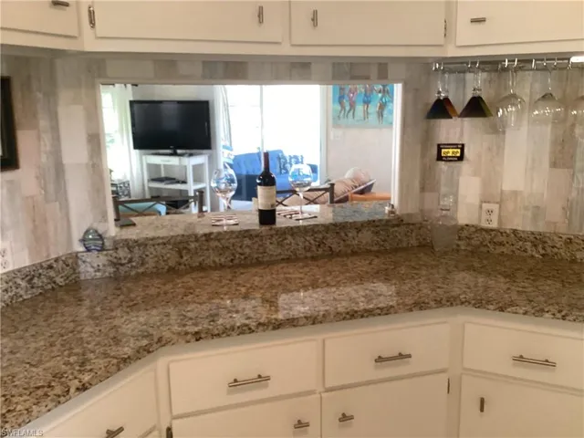 526  Charlemagne  BLVD, Naples, FL 34112