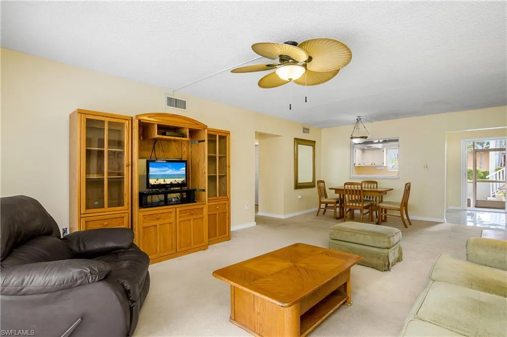 215 Cypress Way E # B2, Naples Fl 34110