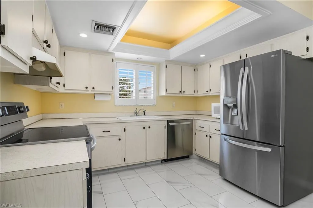 215 Cypress Way E # B2, Naples Fl 34110