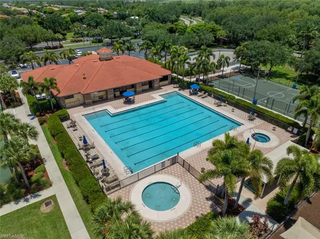 Community Pool and Hot tub!