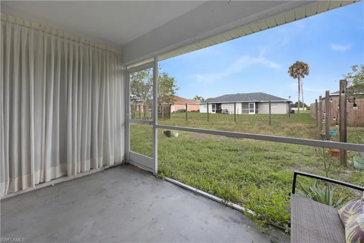 524 Ne 24th Pl, Cape Coral, Florida 33909