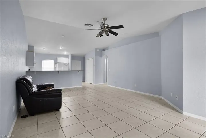 524 Ne 24th Pl, Cape Coral, Florida 33909