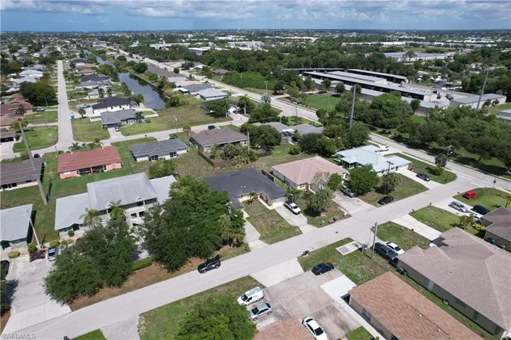 524 Ne 24th Pl, Cape Coral, Florida 33909