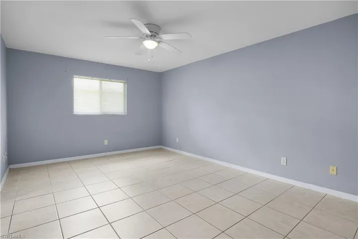 524 Ne 24th Pl, Cape Coral, Florida 33909