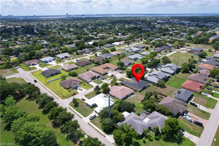 524 Ne 24th Pl, Cape Coral, Florida 33909