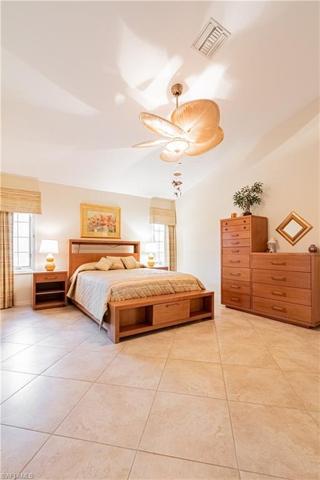 volume ceiling in primary bedroom