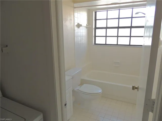 2ND BATHROOM