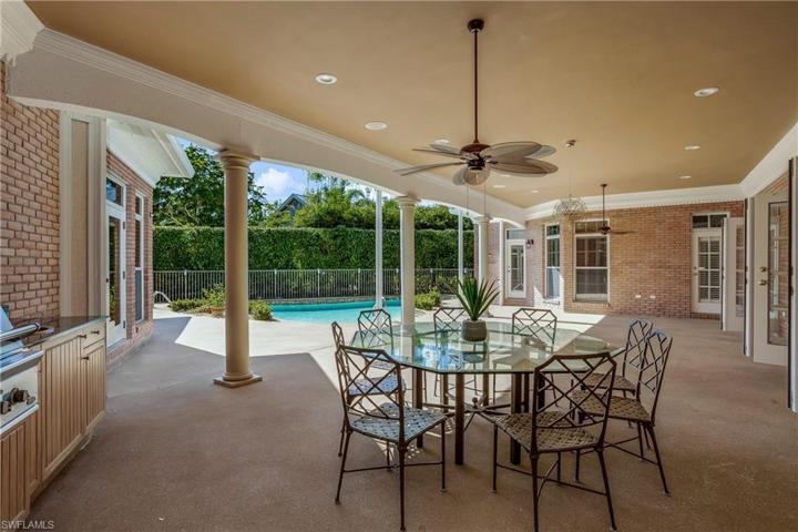Built in gas cooking area and refrigerator.