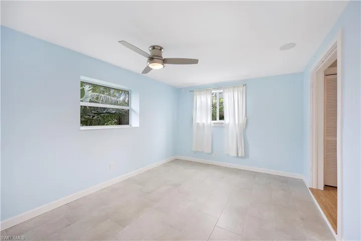1st bedroom off from the entry way