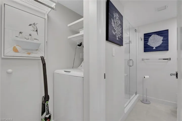 9 High Point Cir N 101, Naples, Florida 34103