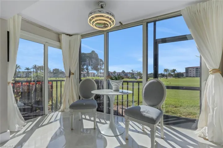 9 High Point Cir N 101, Naples, Florida 34103