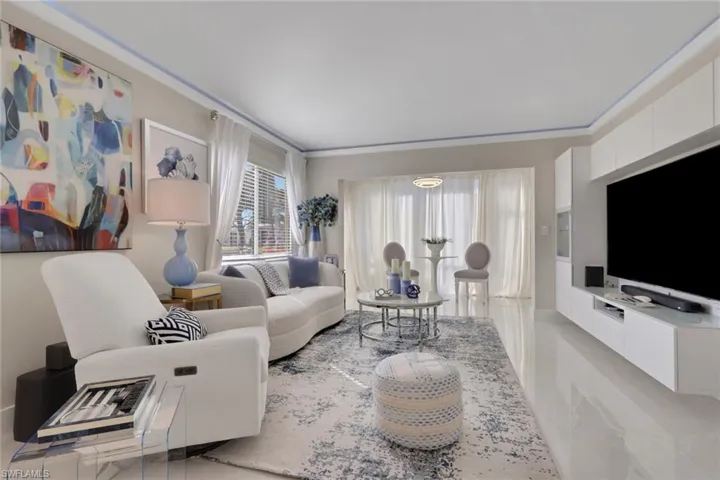 9 High Point Cir N 101, Naples, Florida 34103