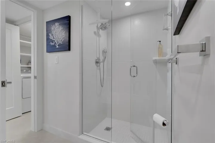 9 High Point Cir N 101, Naples, Florida 34103