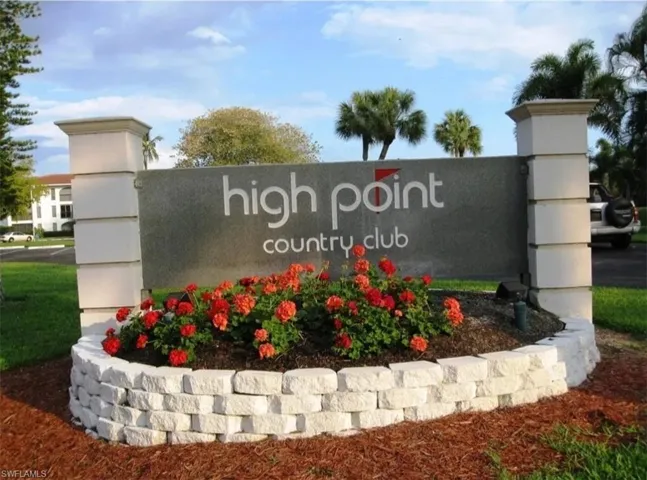 9 High Point Cir N 101, Naples, Florida 34103