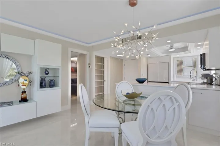 9 High Point Cir N 101, Naples, Florida 34103